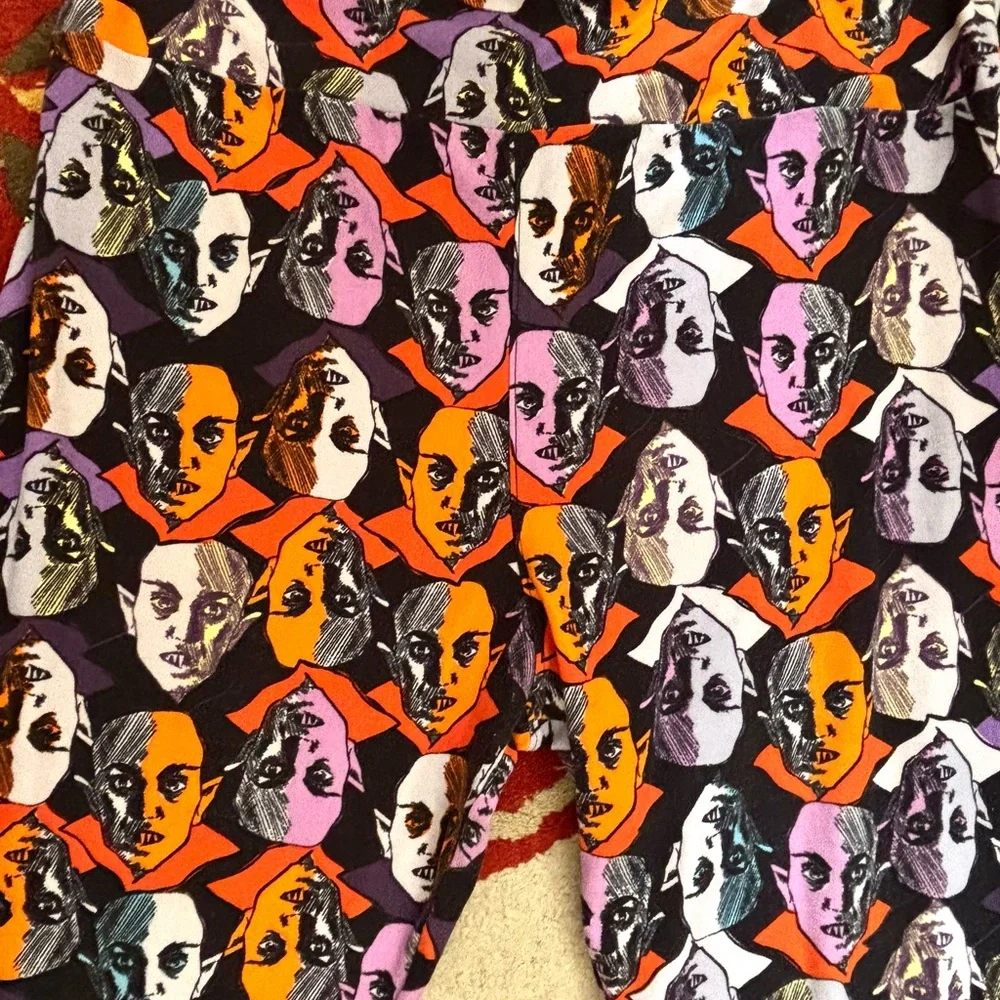 LuLaRoe Halloween Dracula T&C Multicolor Artistic Print Leggings - Picture 9 of 10